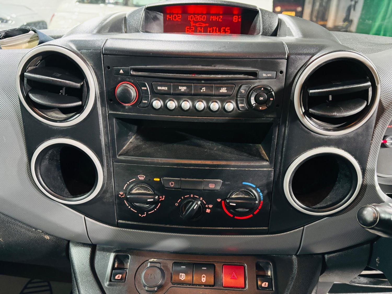 Used Peugeot Partner 2017 for sale - 77040631: Photo 18