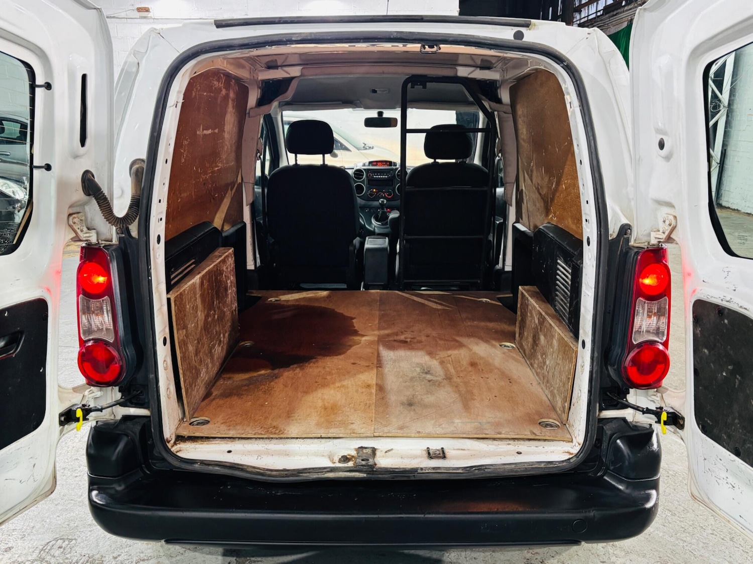 Used Peugeot Partner 2017 for sale - 77040631: Photo 22