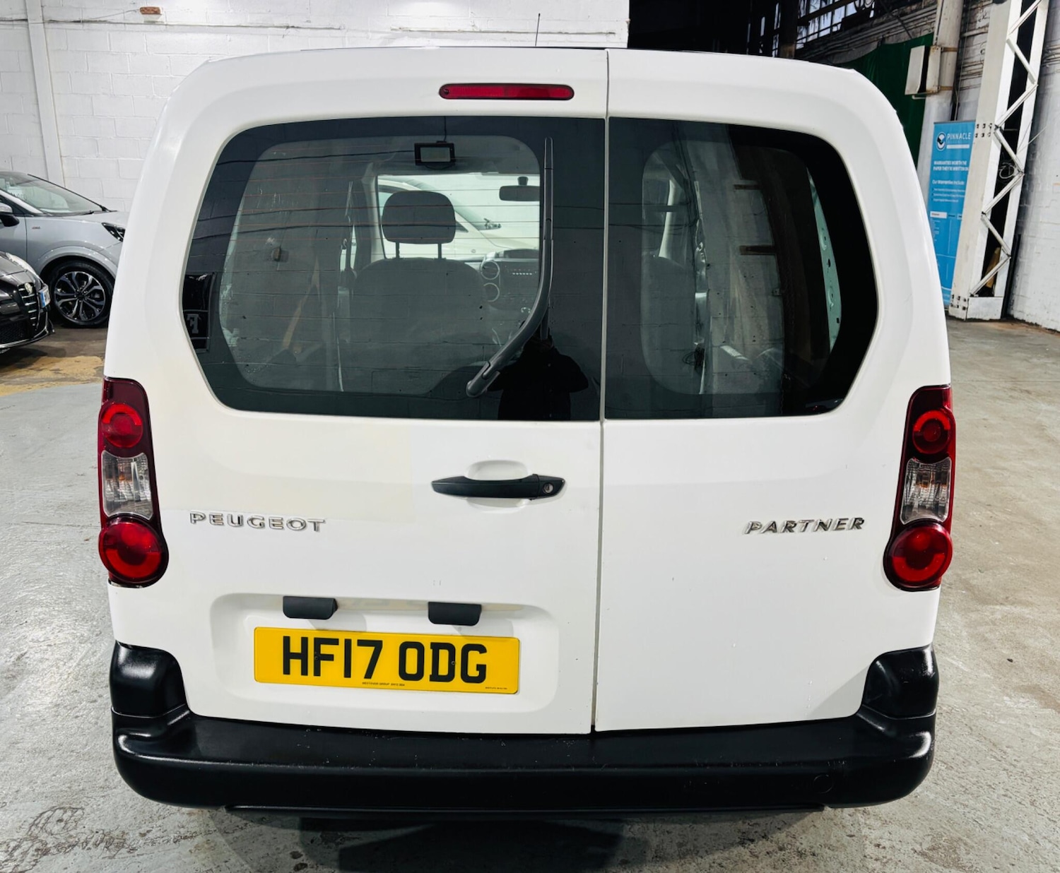 Used Peugeot Partner 2017 for sale - 77040631: Photo 6