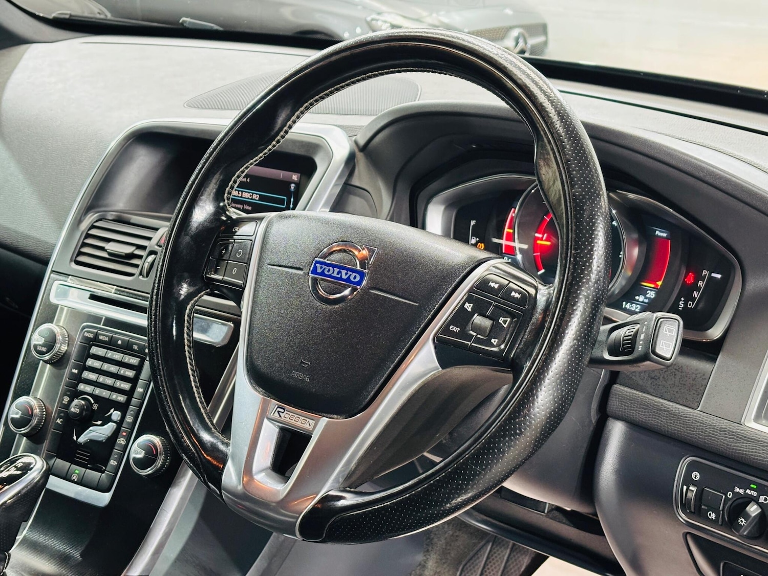 Used Volvo XC60 2014 for sale - 76633381: Photo 11