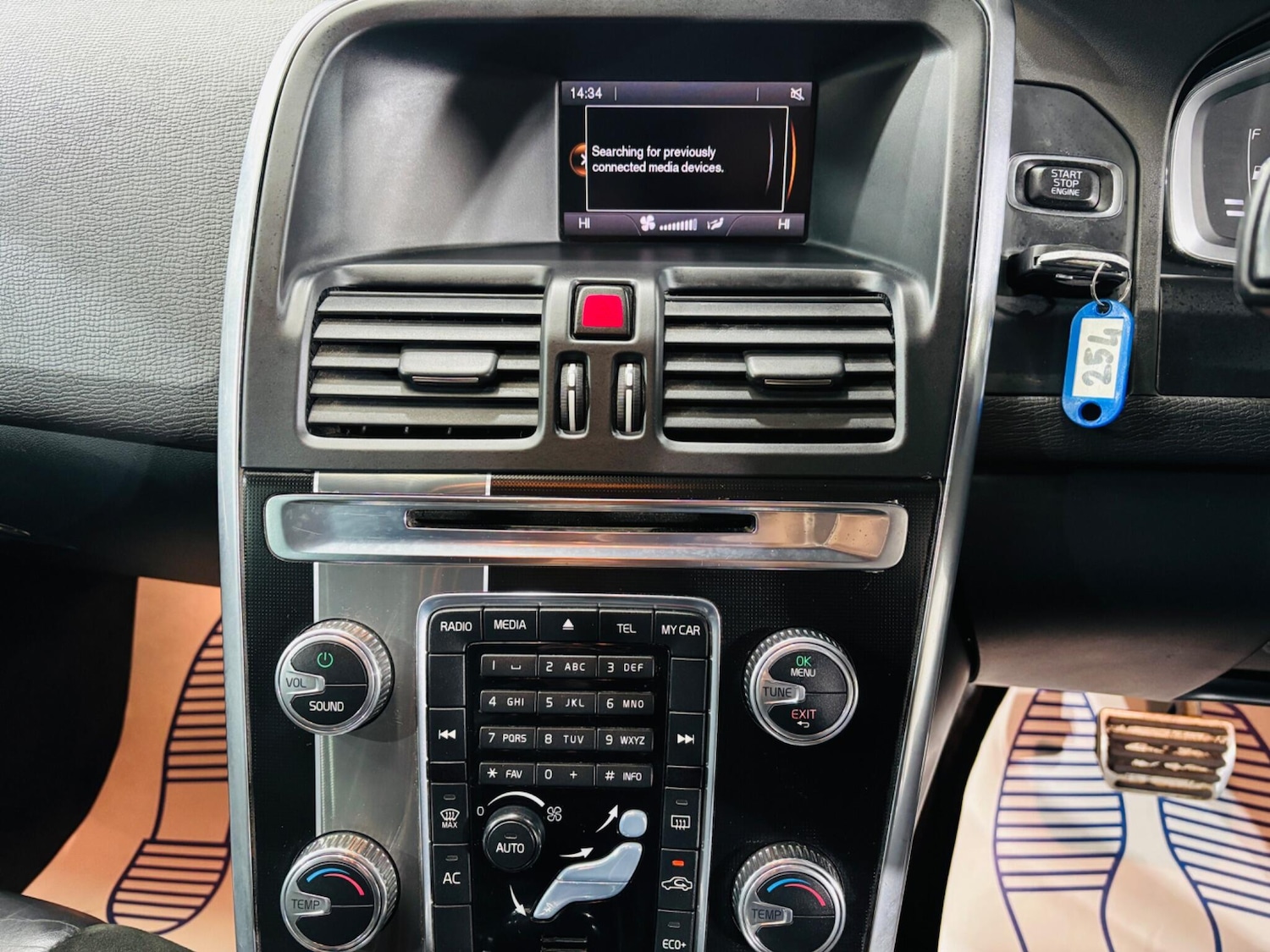 Used Volvo XC60 2014 for sale - 76633381: Photo 24