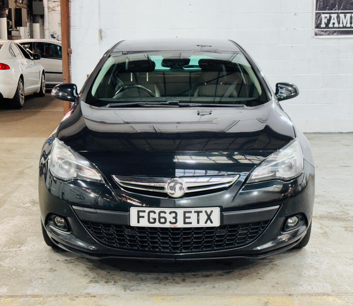 Used Vauxhall Astra GTC 2013 for sale - 77752885: Photo 2