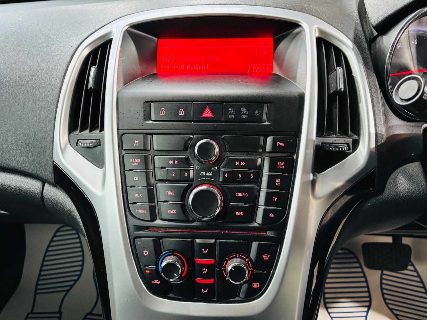 Used Vauxhall Astra GTC 2013 for sale - 77752885: Photo 22