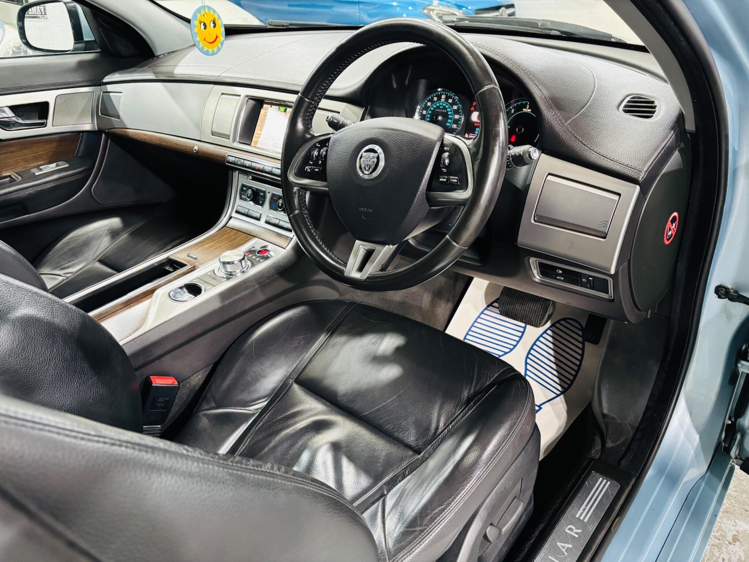 Used Jaguar XF 2013 for sale - 76398109: Photo 10