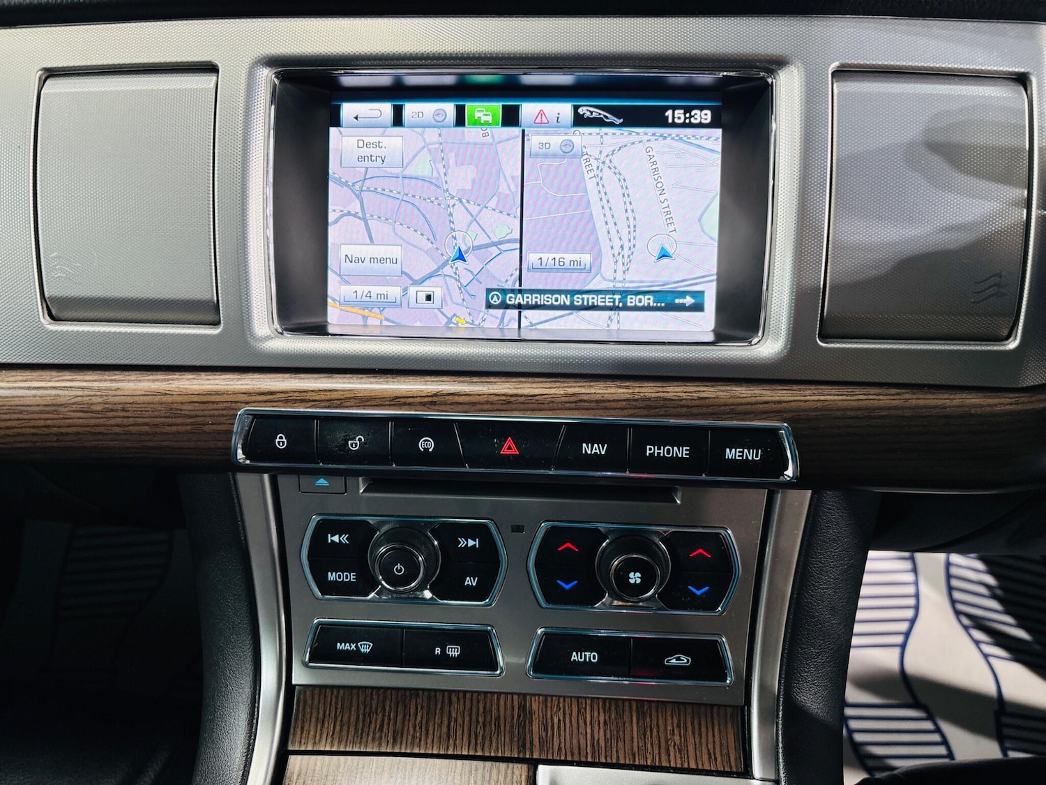 Used Jaguar XF 2013 for sale - 76398109: Photo 21