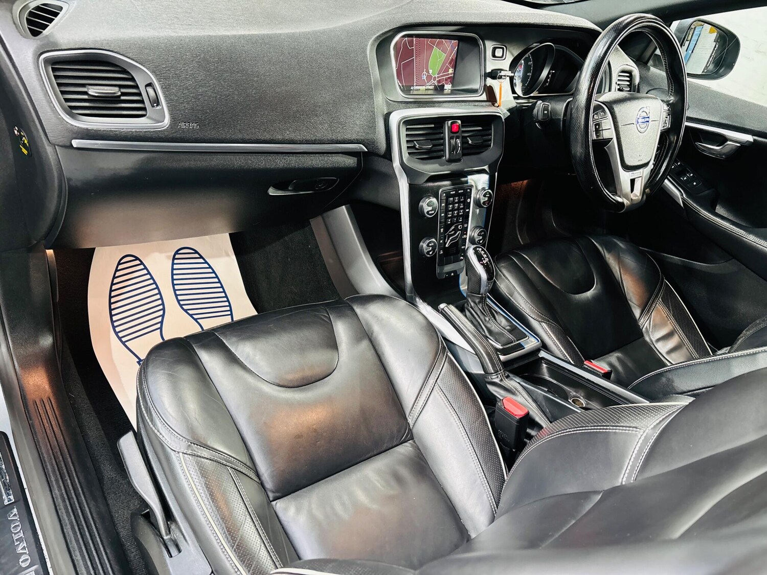 Used Volvo V40 2015 for sale - 76349787: Photo 14