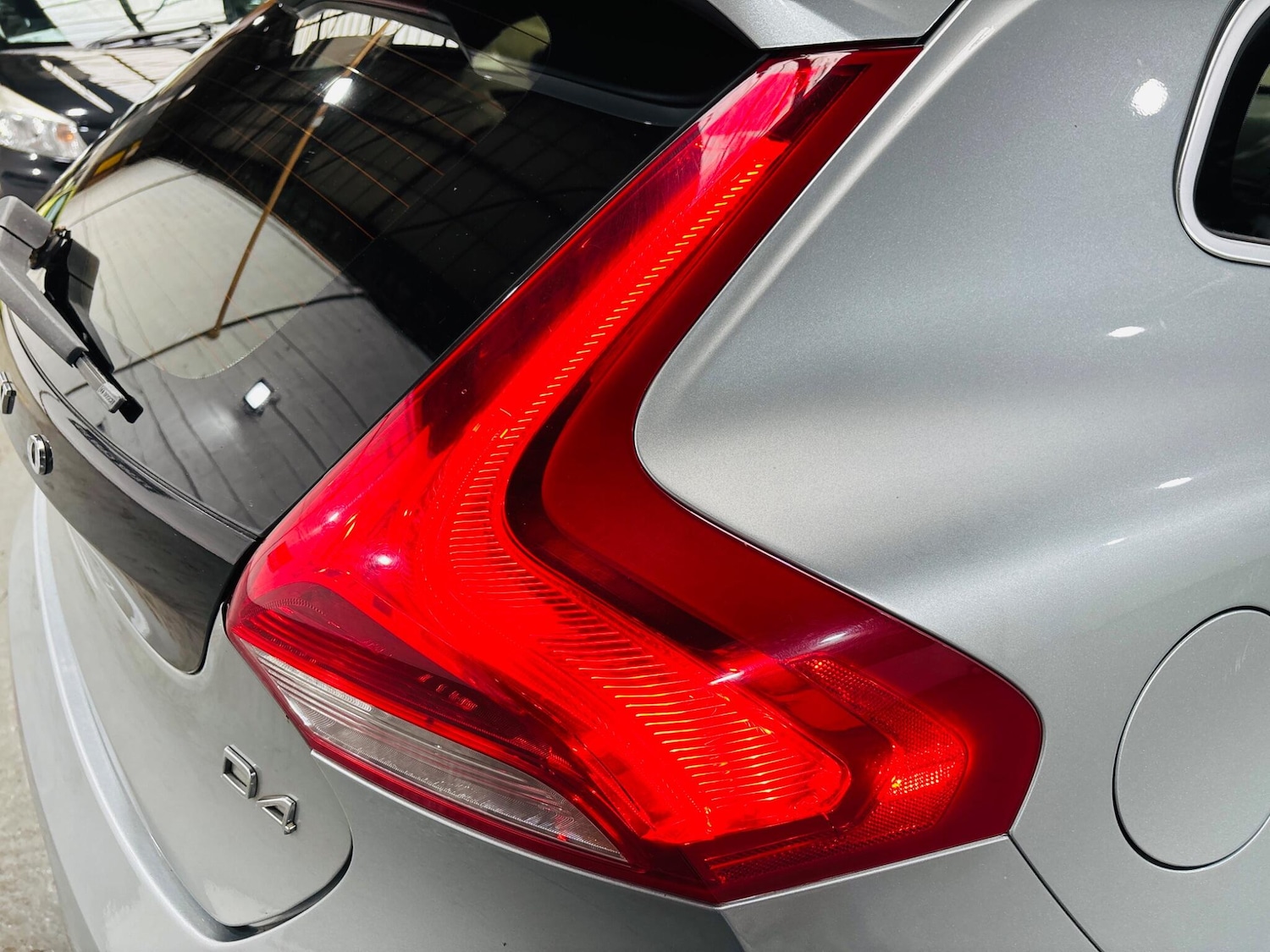 Used Volvo V40 2015 for sale - 76349787: Photo 31