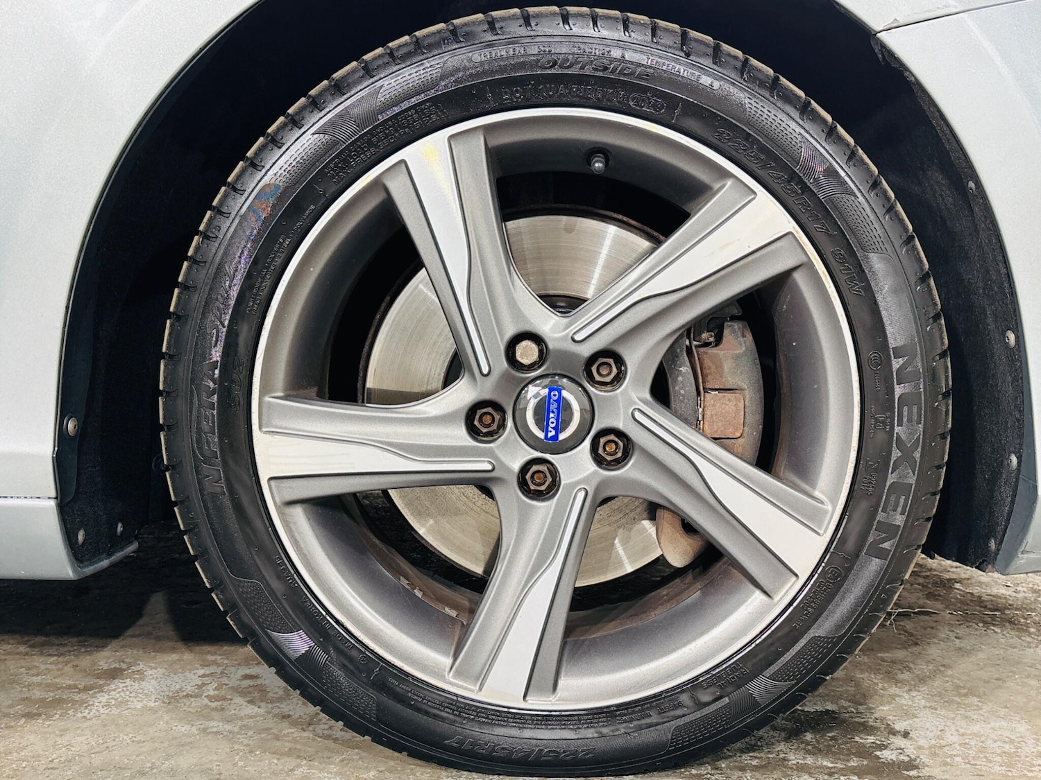 Used Volvo V40 2015 for sale - 76349787: Photo 32