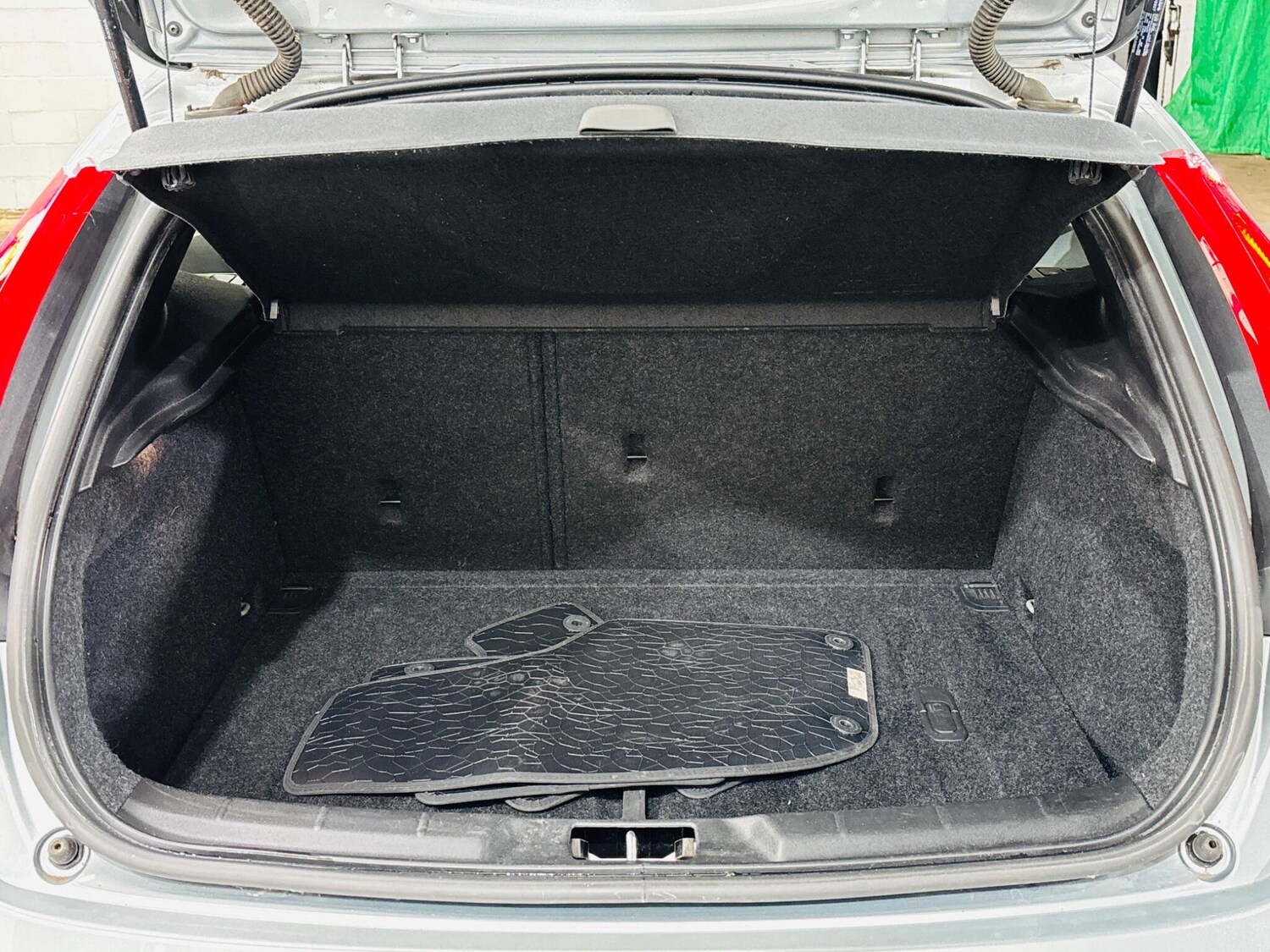 Used Volvo V40 2015 for sale - 76349787: Photo 34