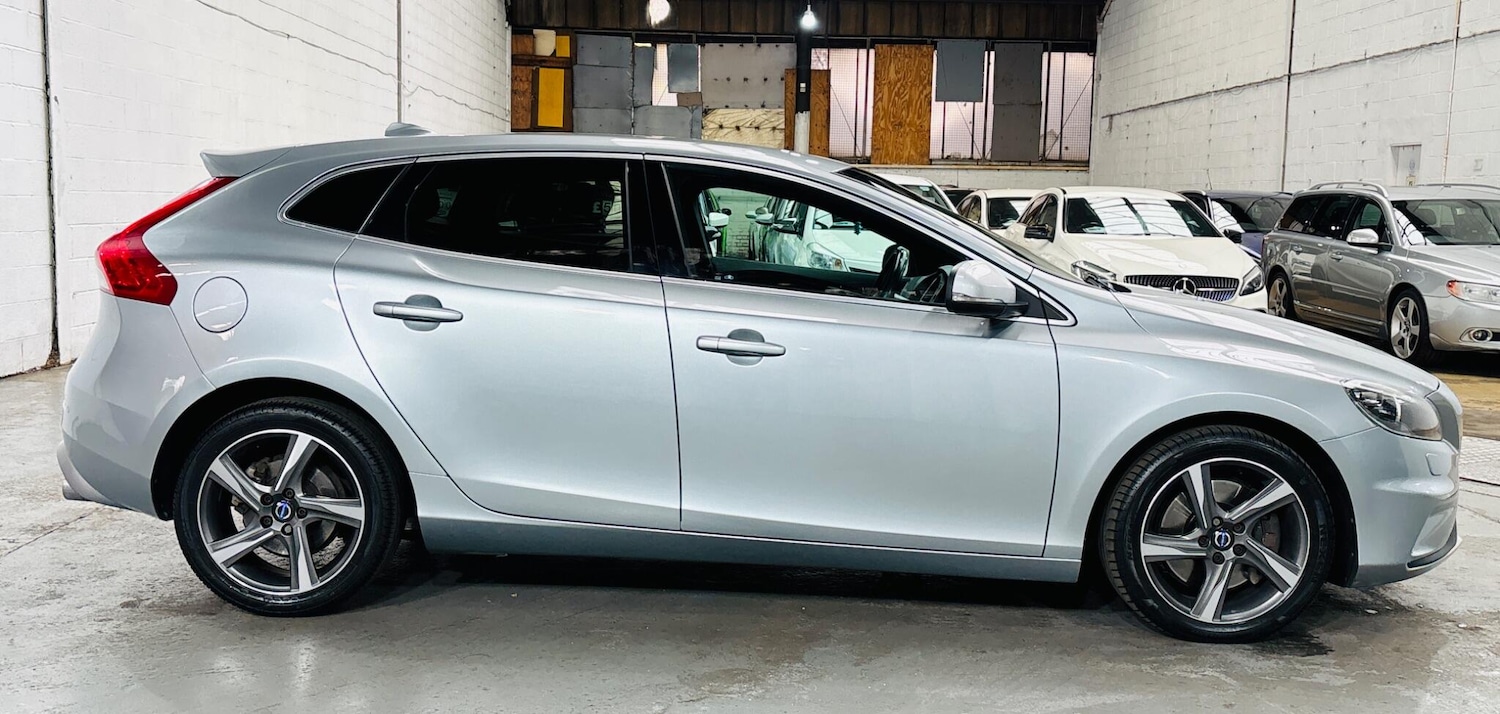Used Volvo V40 2015 for sale - 76349787: Photo 8