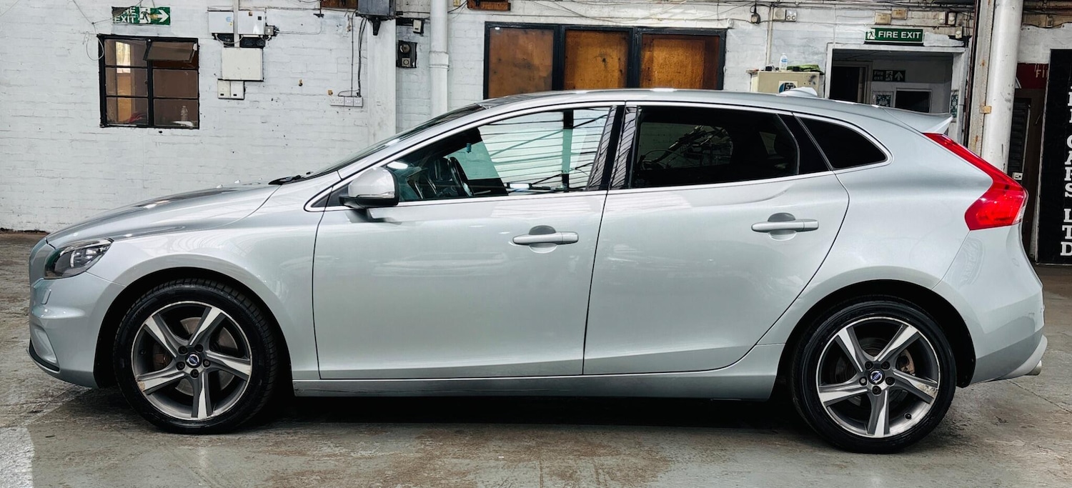 Used Volvo V40 2015 for sale - 76349787: Photo 9