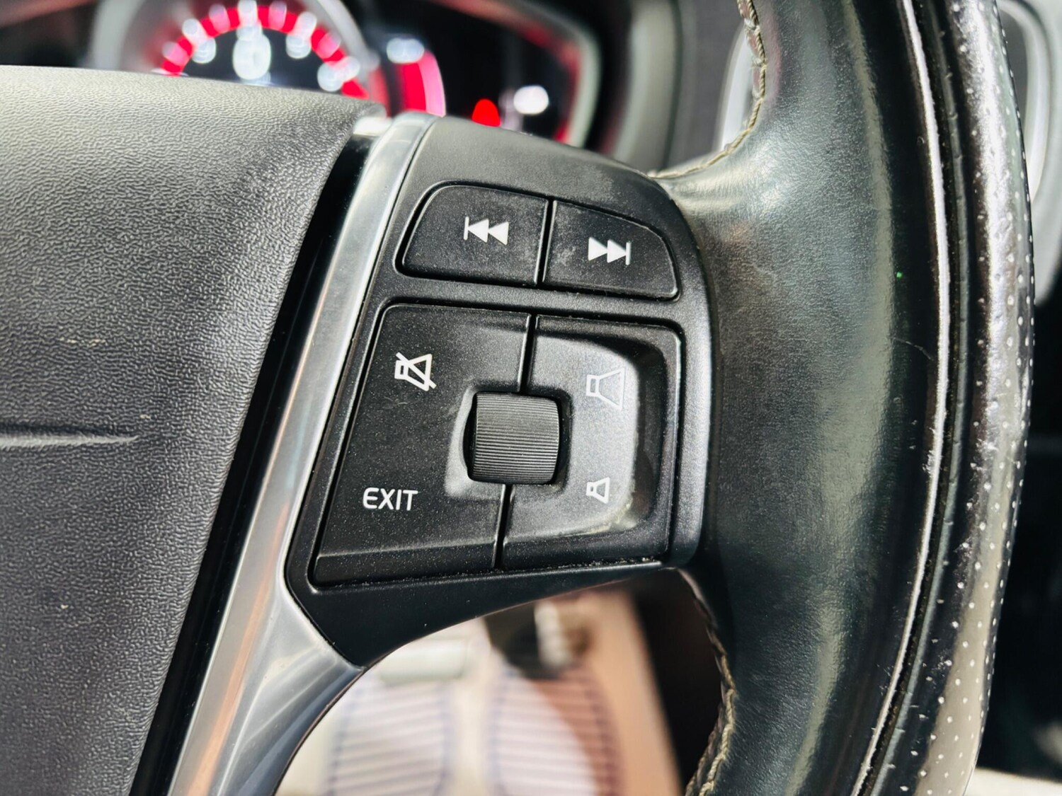 Used Volvo V40 for sale - 77794230: Photo 19