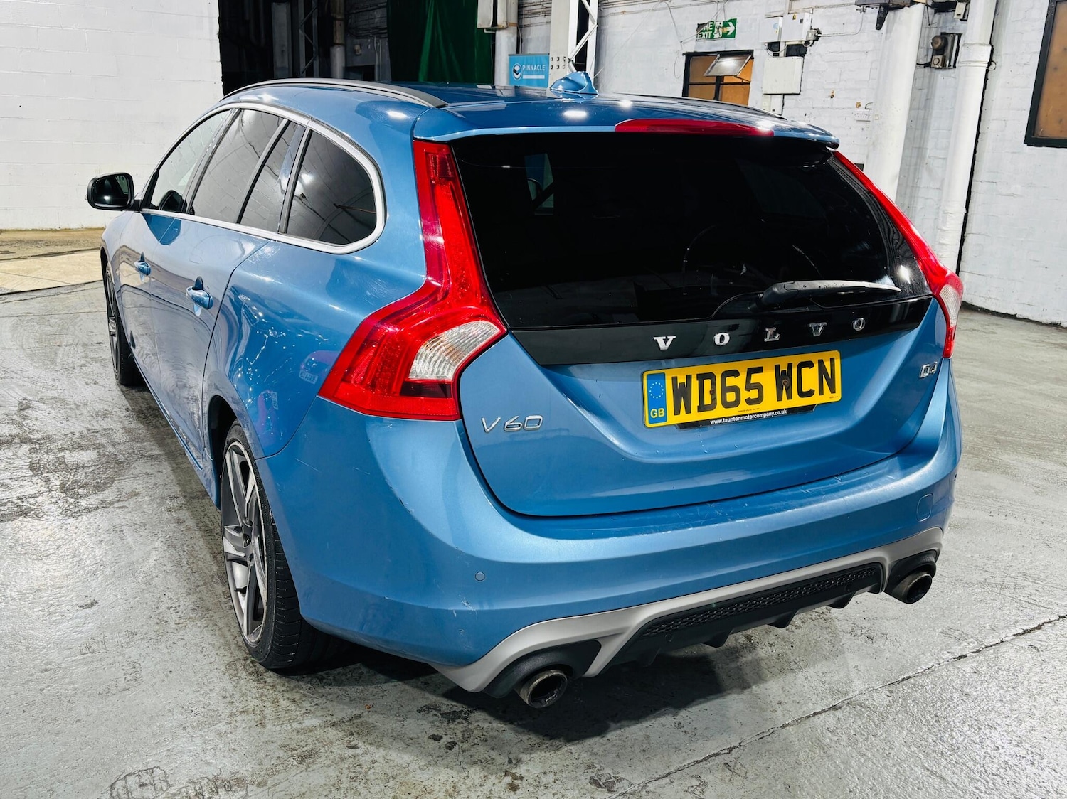 Used Volvo V60 2015 for sale - 76561460: Photo 7