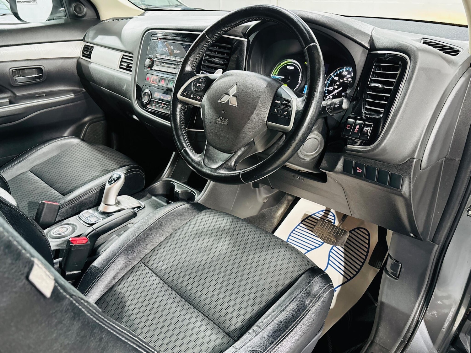 Used Mitsubishi Outlander 2014 for sale - 76360728: Photo 10