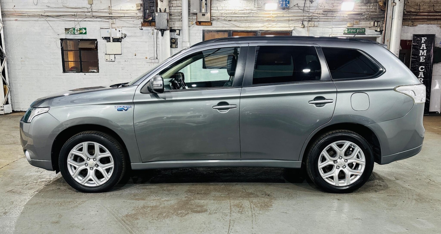 Used Mitsubishi Outlander 2014 for sale - 76360728: Photo 9
