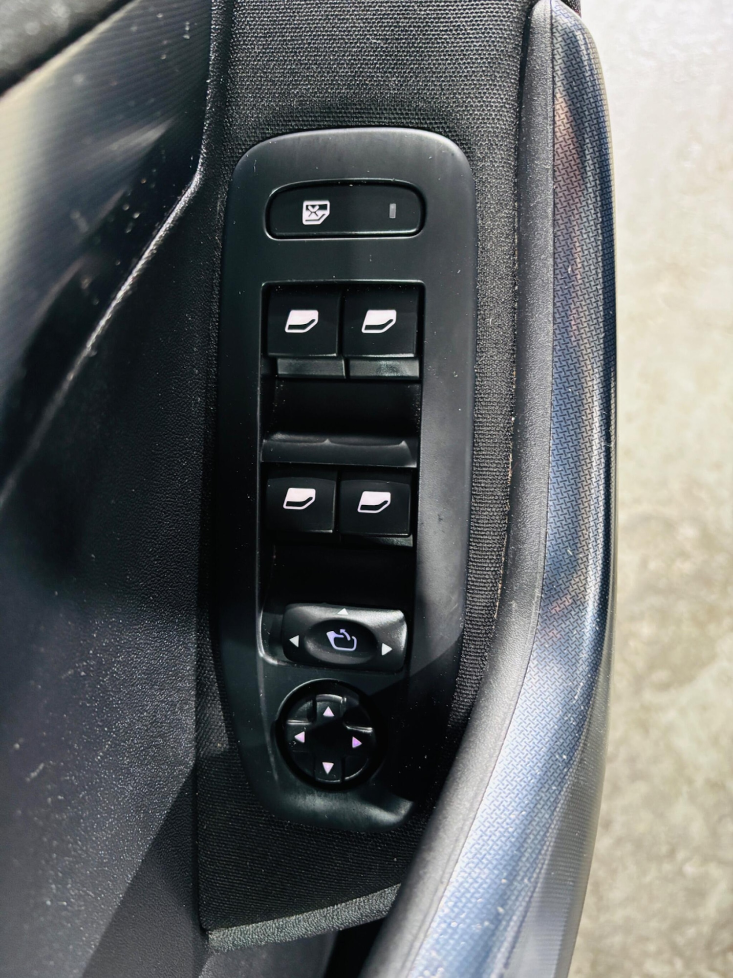 Used Peugeot 2008 2016 for sale - 76633760: Photo 17