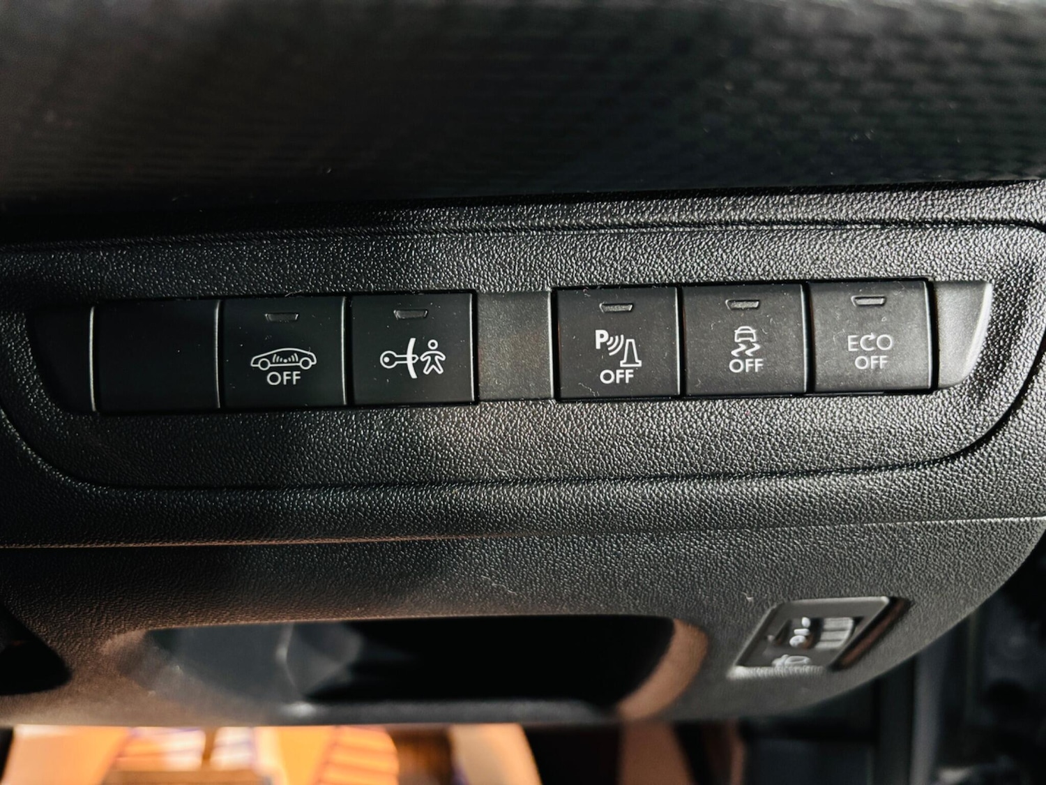 Used Peugeot 2008 2016 for sale - 76633760: Photo 18