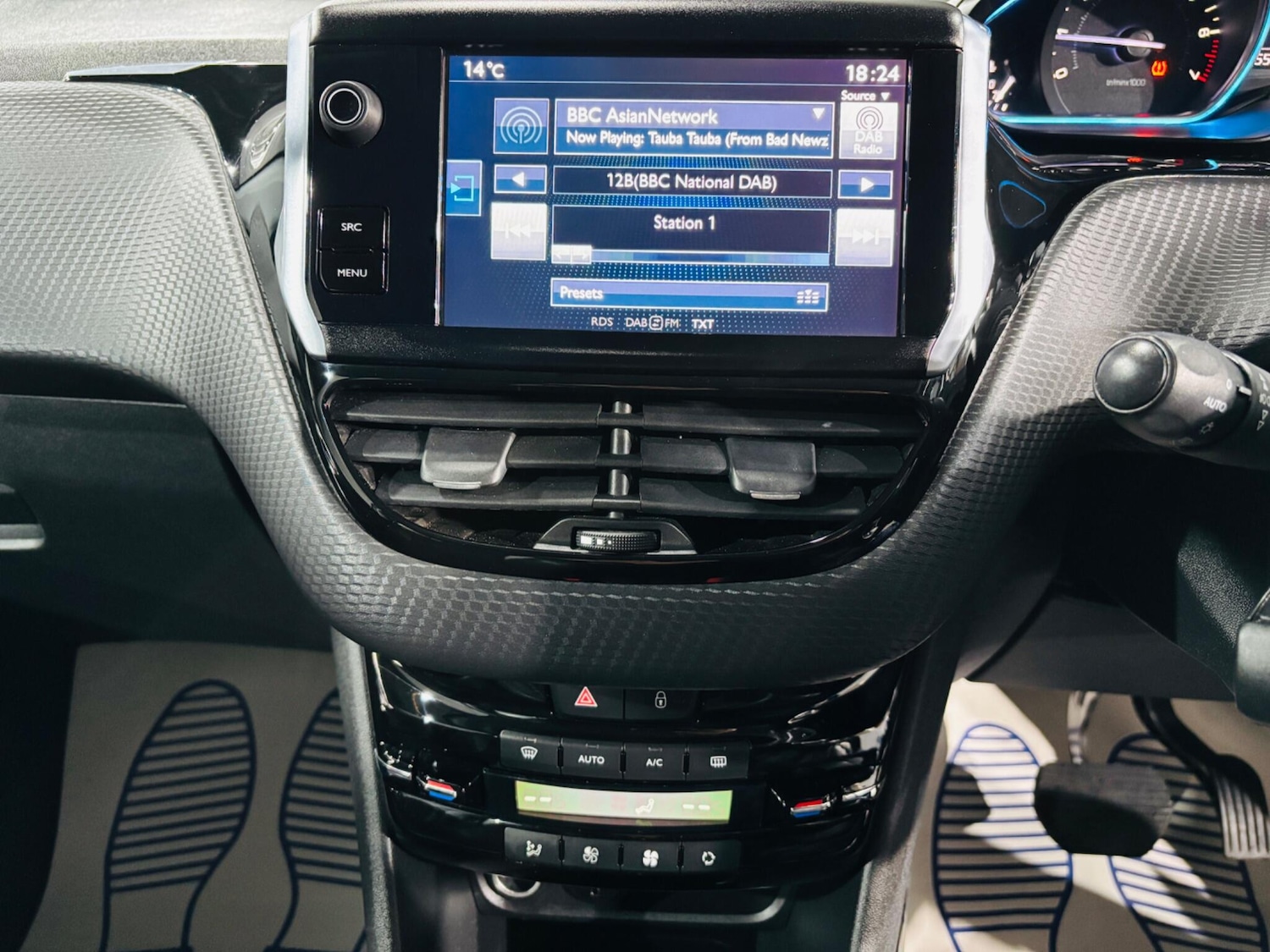 Used Peugeot 2008 2016 for sale - 76633760: Photo 21