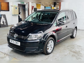 Used Volkswagen Touran 2015 for sale - 78922342: Photo