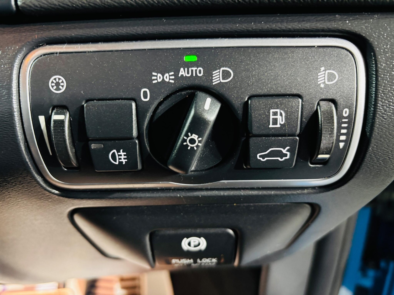 Used Volvo S60 2014 for sale - 76866397: Photo 18