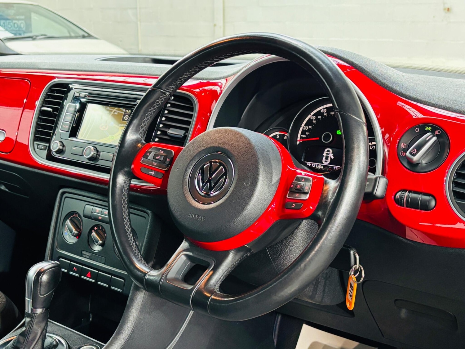 Used Volkswagen Beetle 2013 for sale - 76995416: Photo 11