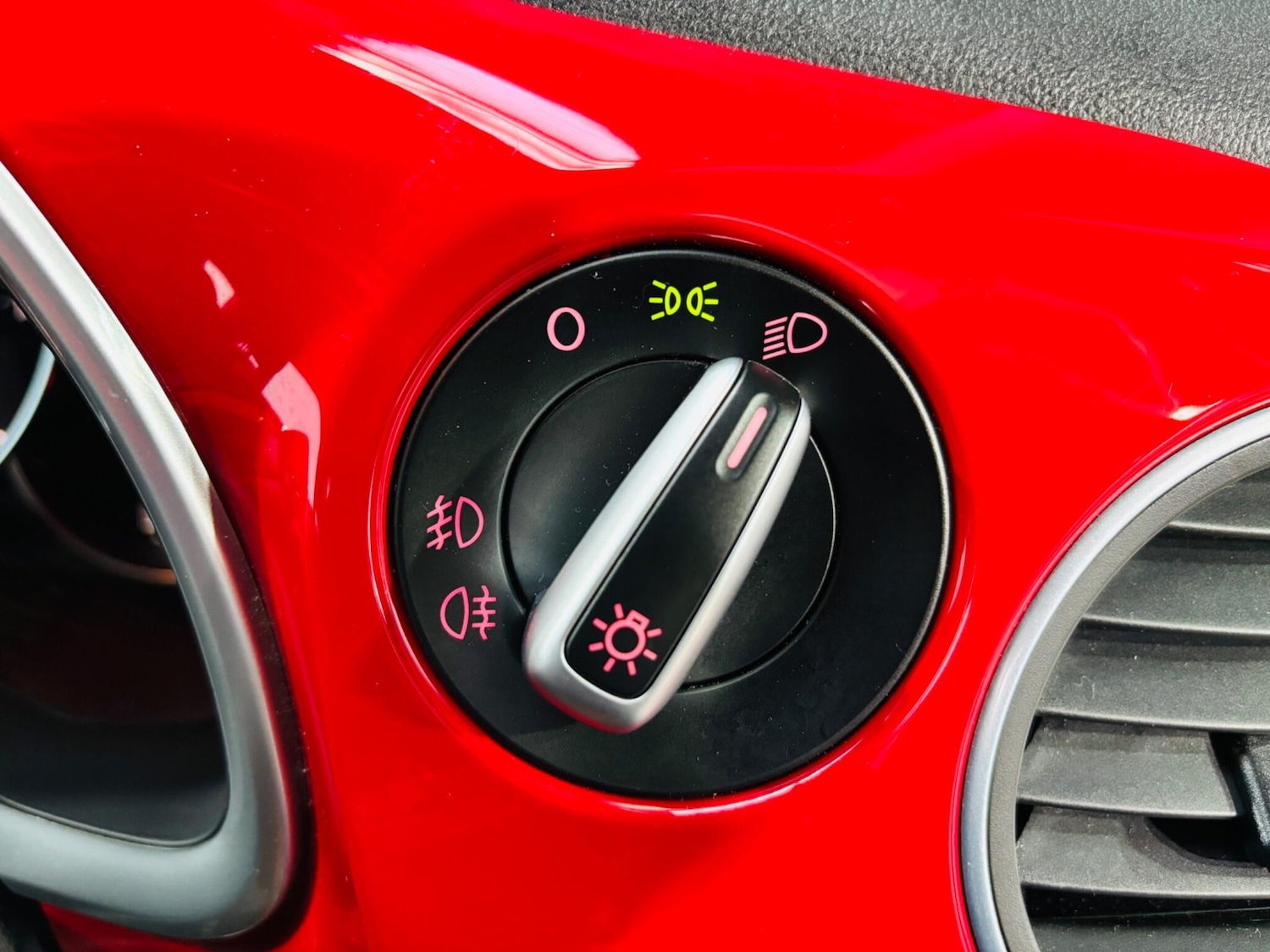 Used Volkswagen Beetle 2013 for sale - 76995416: Photo 19