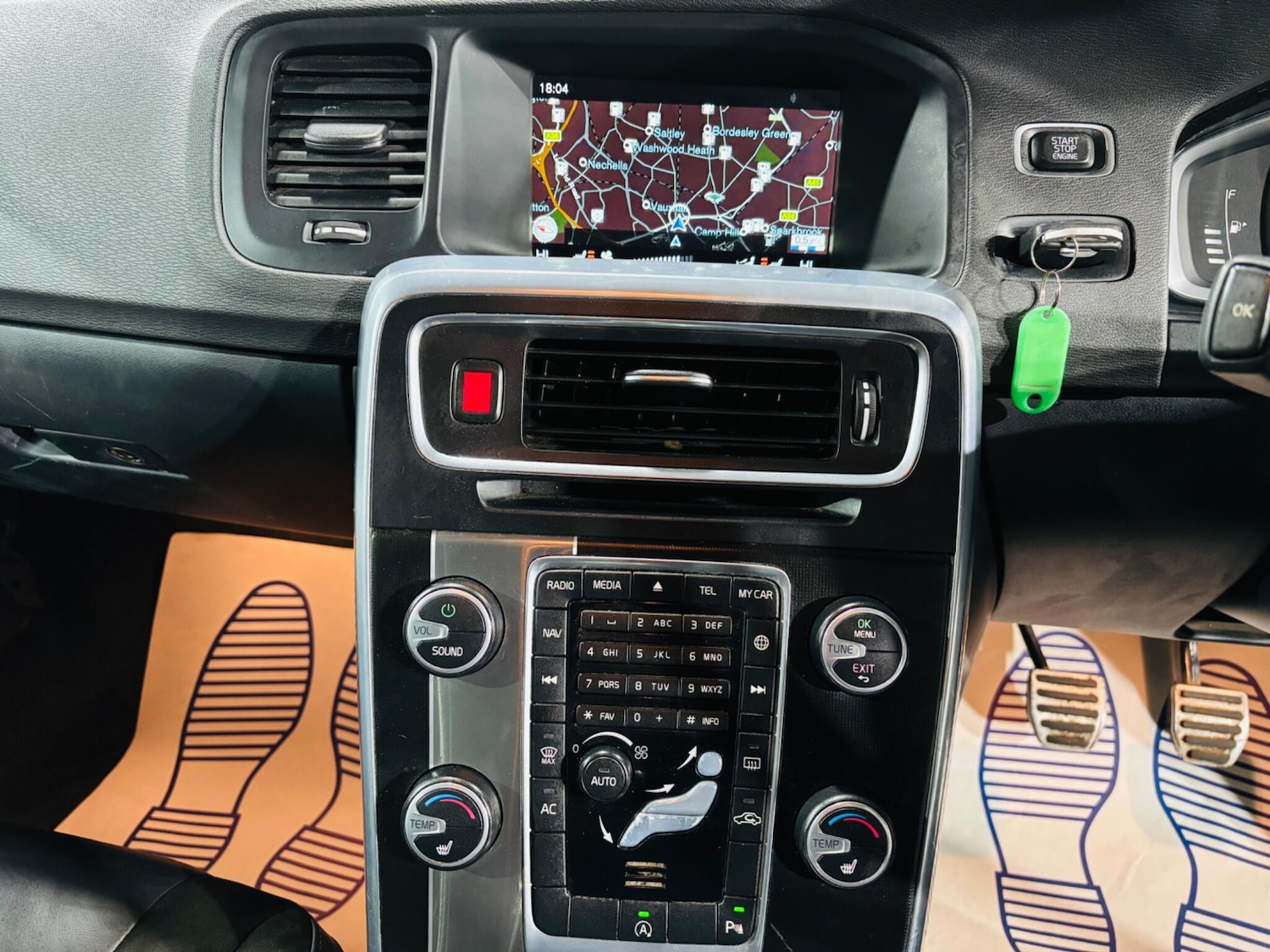 Used Volvo V60 2015 for sale - 76990658: Photo 22