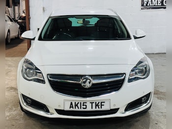 Used Vauxhall Insignia 2015 for sale - 76041695: Photo 2