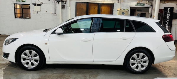 Used Vauxhall Insignia 2015 for sale - 76041695: Photo 9