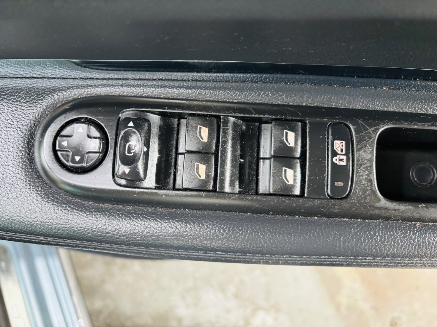 Used Peugeot 3008 2012 for sale - 77753600: Photo 17