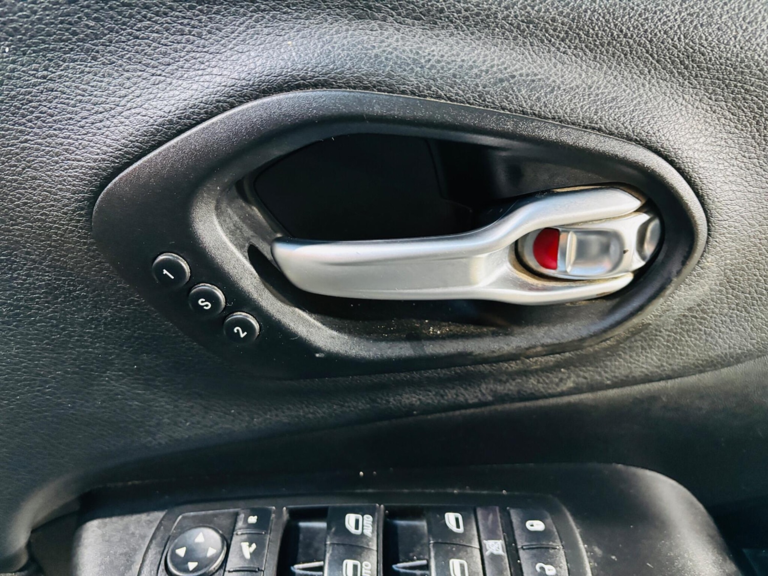 Used Jeep Cherokee 2014 for sale - 77892626: Photo 18