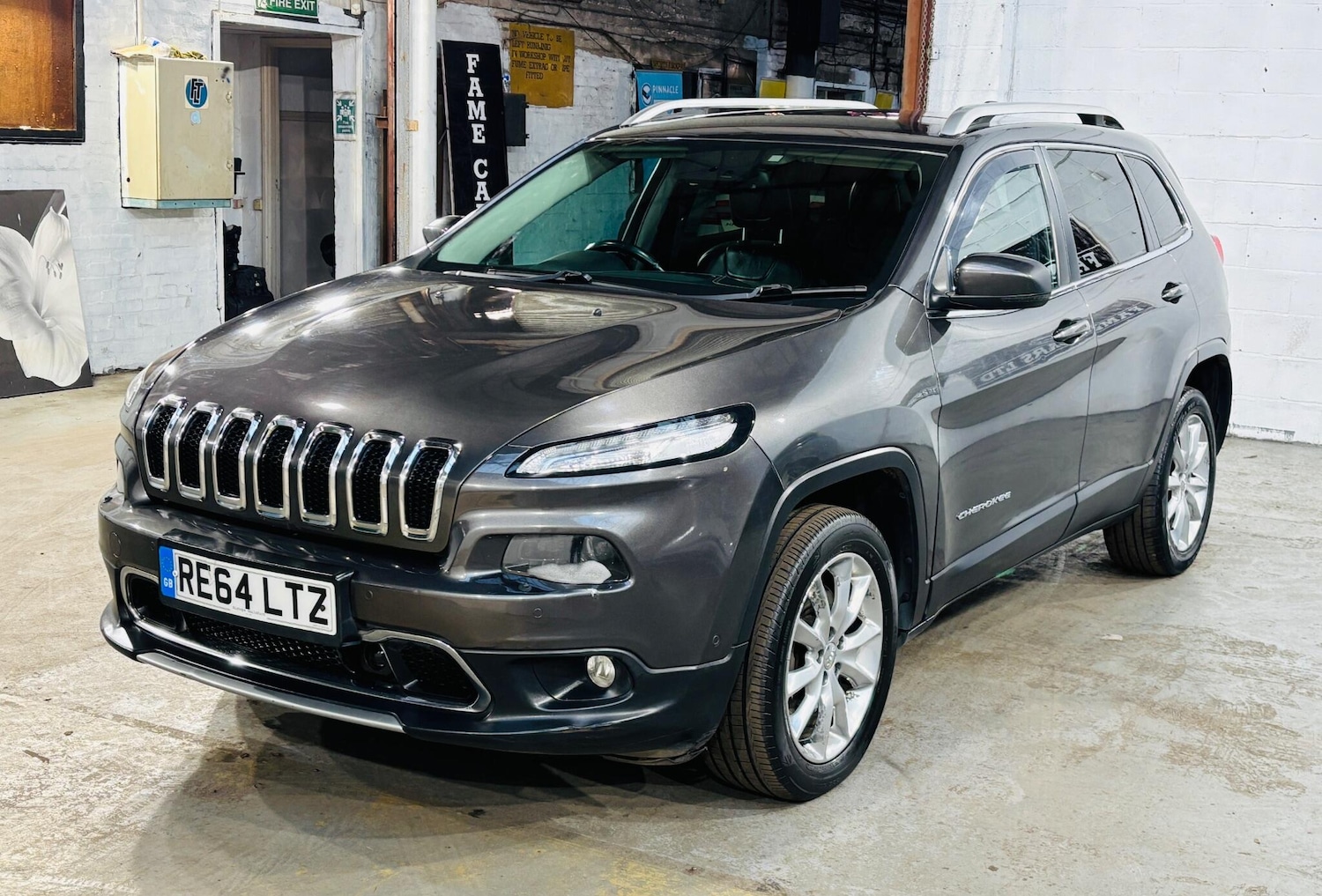 Used Jeep Cherokee 2014 for sale - 77892626: Photo 4
