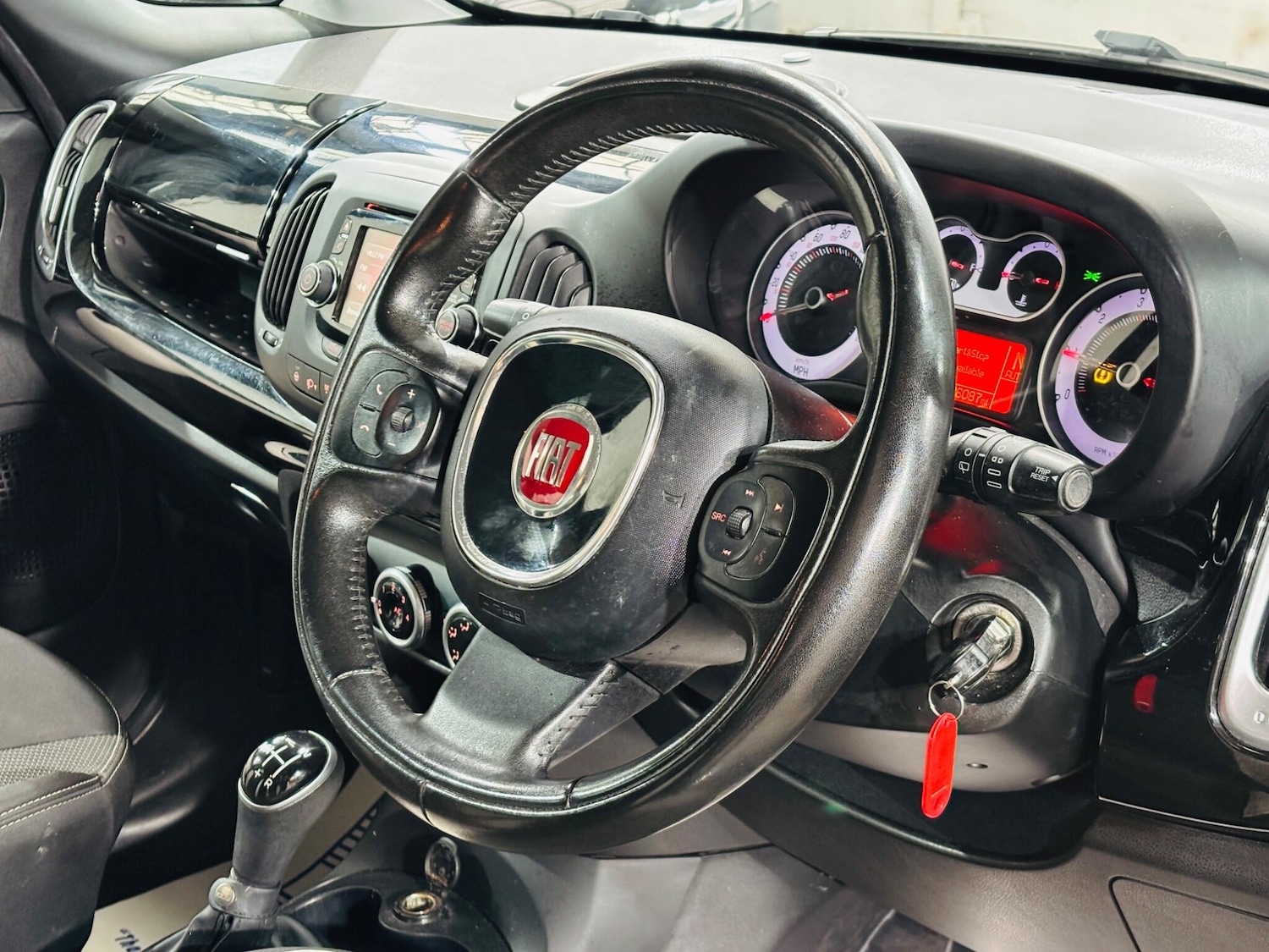 Used Fiat 500L 2015 for sale - 77839434: Photo 11