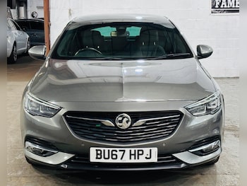 Used Vauxhall Insignia 2017 for sale - 76189204: Photo 2