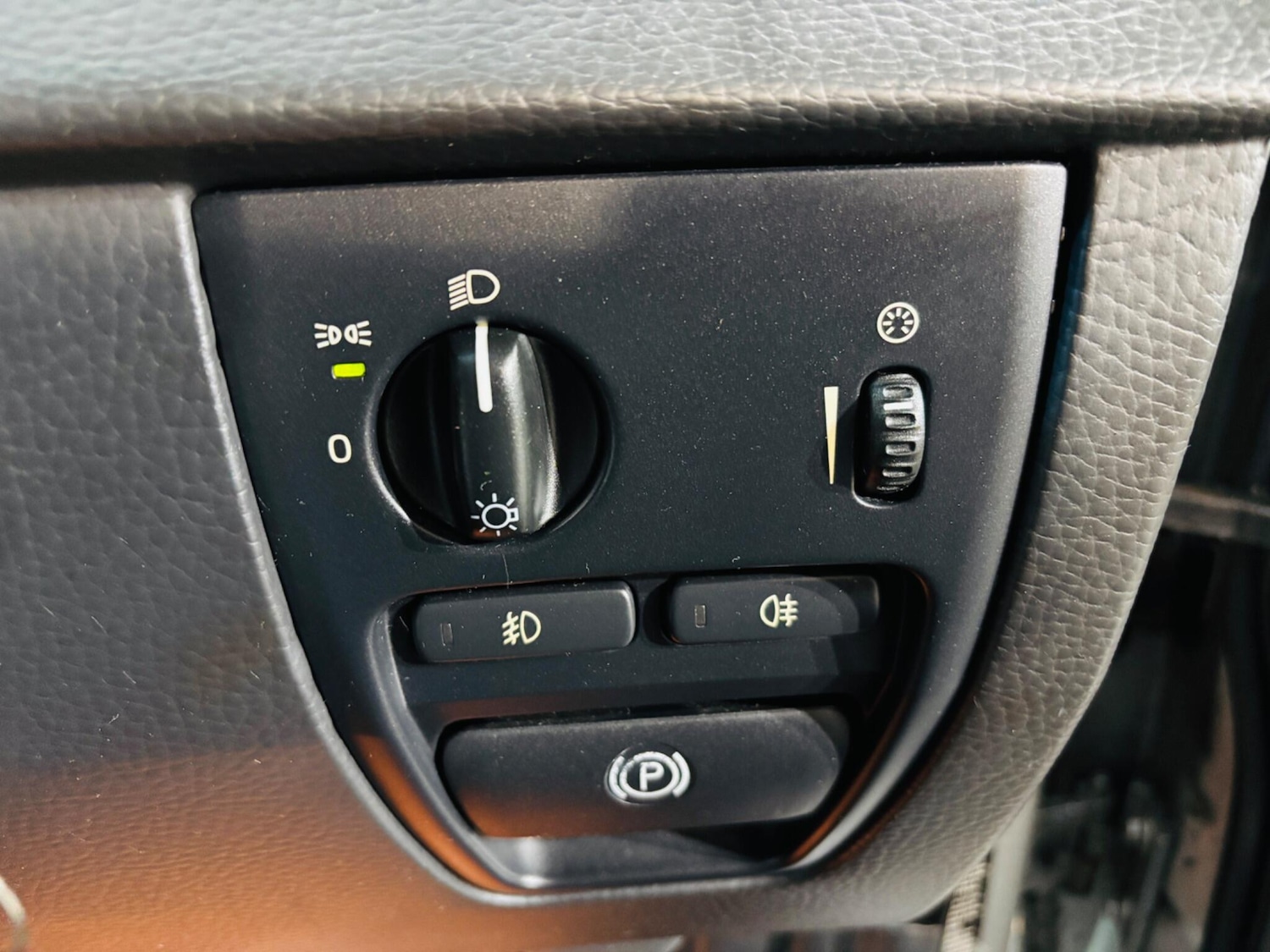 Used Volvo XC90 2009 for sale - 76752528: Photo 20