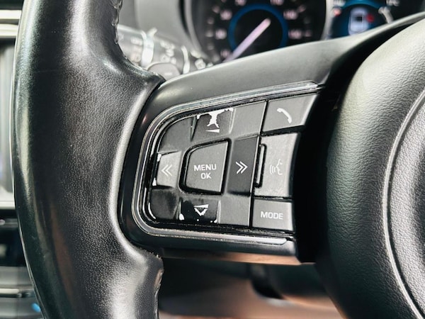 Used Jaguar F-Pace 2017 for sale - 75050659: Photo 22