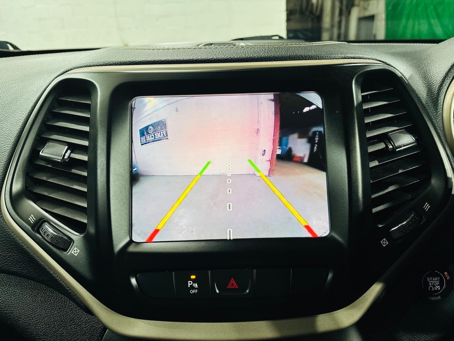 Used Jeep Cherokee 2014 for sale - 78048221: Photo 23