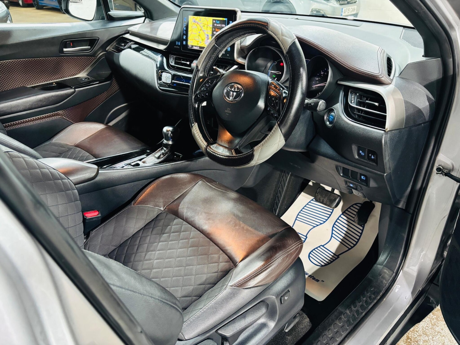 Used Toyota C-HR 2018 for sale - 77626155: Photo 10