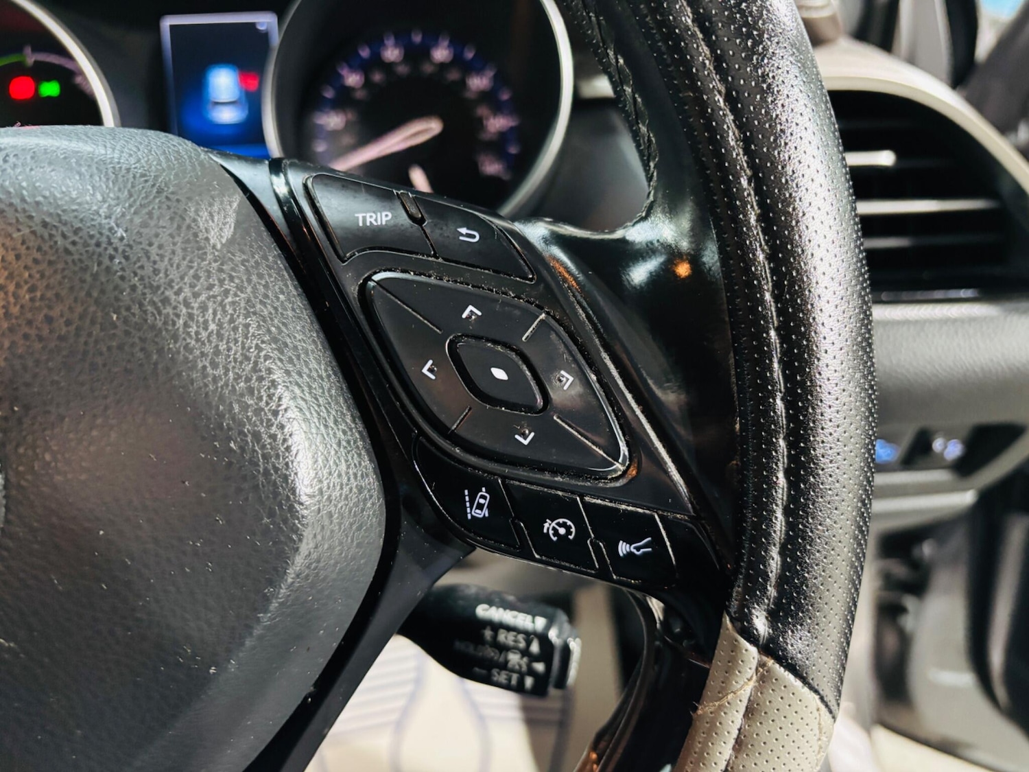 Used Toyota C-HR 2018 for sale - 77626155: Photo 18