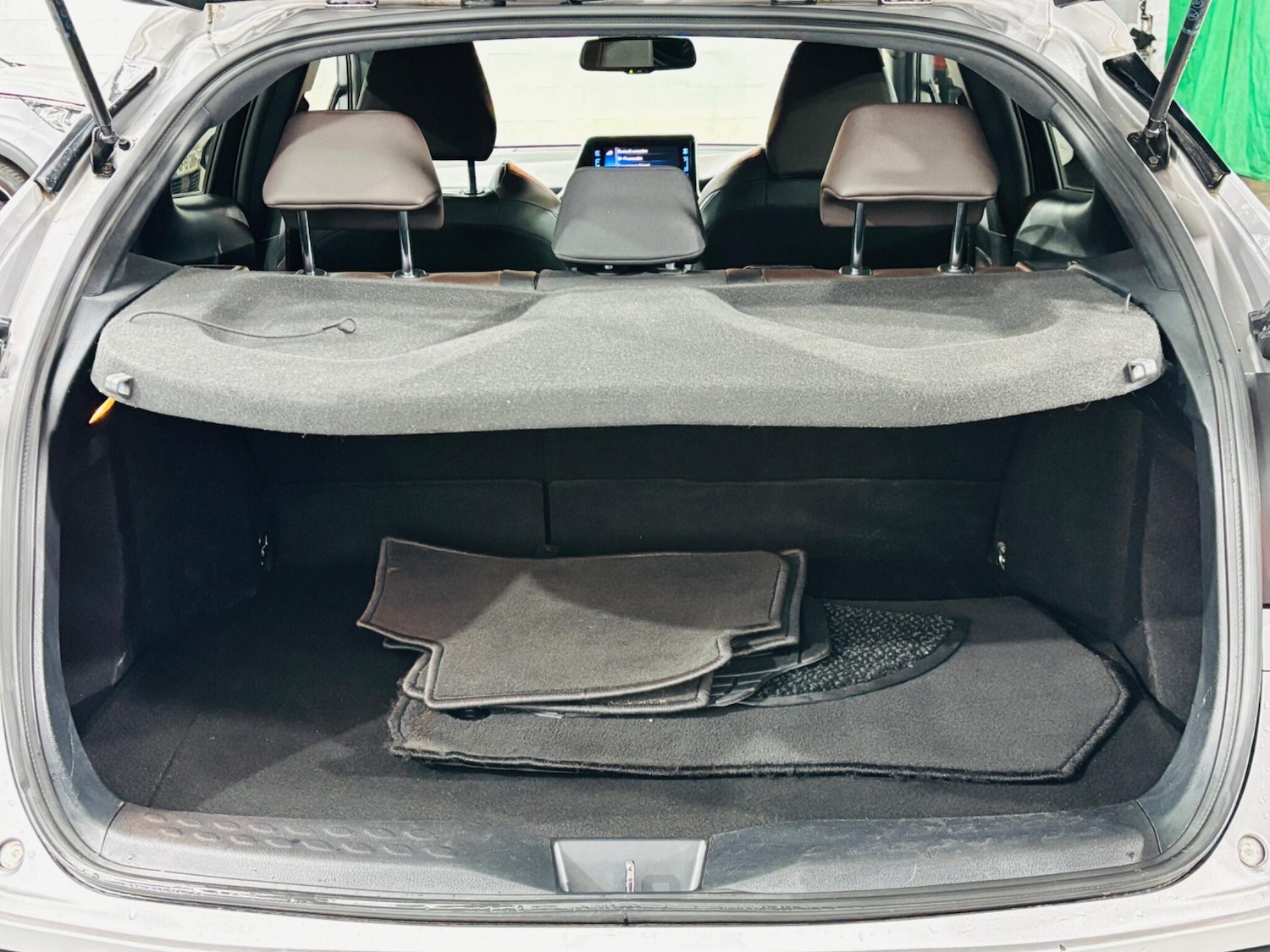 Used Toyota C-HR 2018 for sale - 77626155: Photo 30