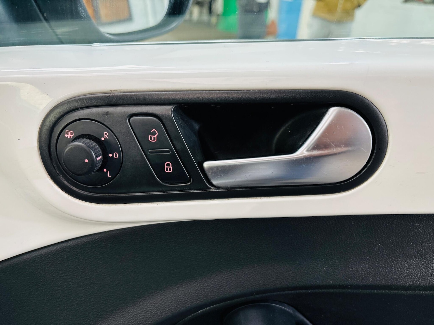 Used Volkswagen Beetle 2012 for sale - 78171307: Photo 18