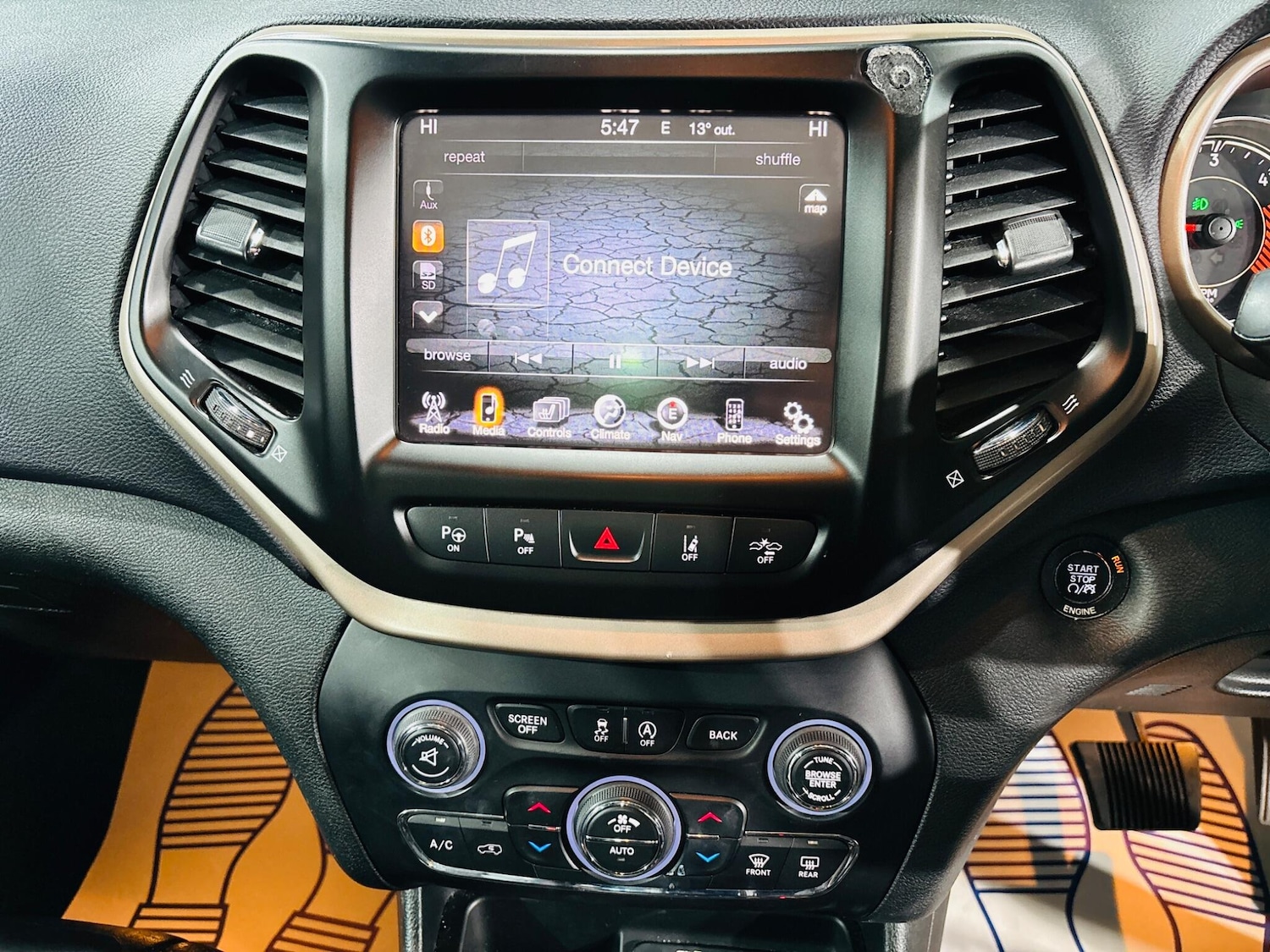 Used Jeep Cherokee 2015 for sale - 76361216: Photo 27