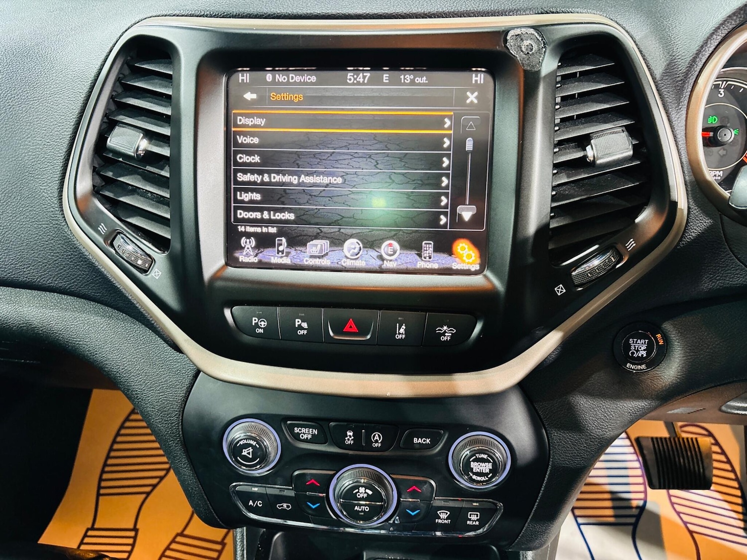 Used Jeep Cherokee 2015 for sale - 76361216: Photo 29
