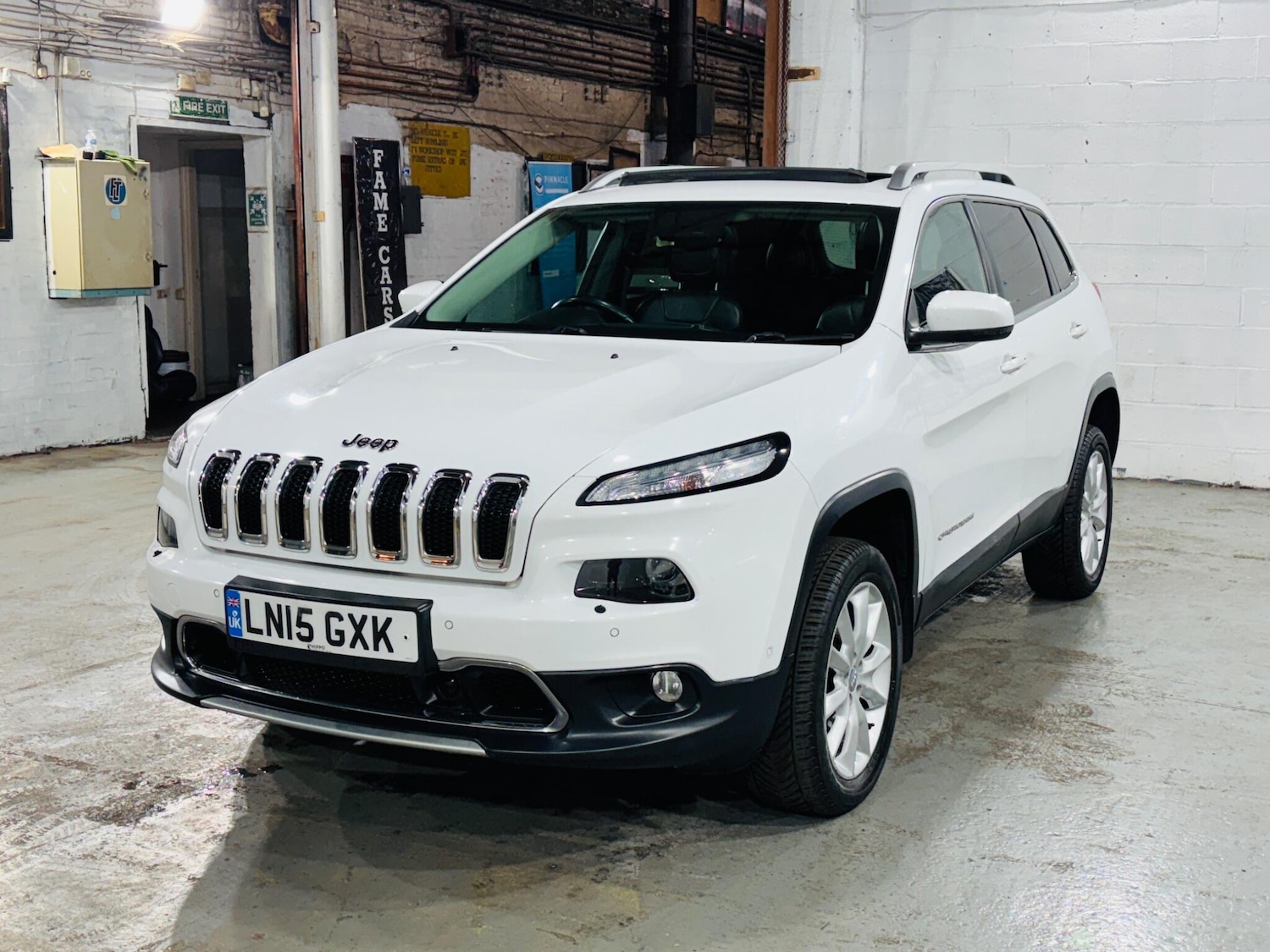 Used Jeep Cherokee 2015 for sale - 76361216: Photo 4