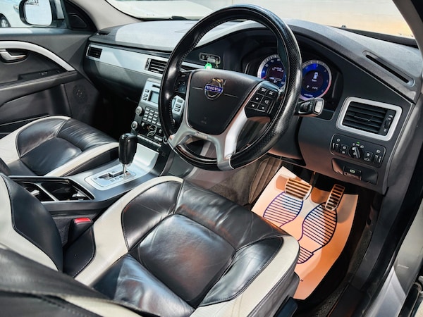 Used Volvo V70 2010 for sale - 76189326: Photo 9