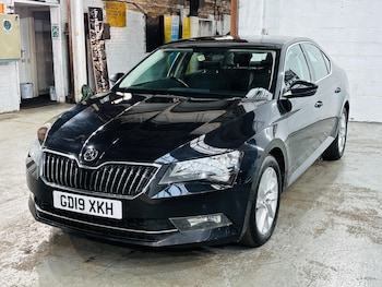 Used Skoda Superb 2019 for sale - 75609462: Photo