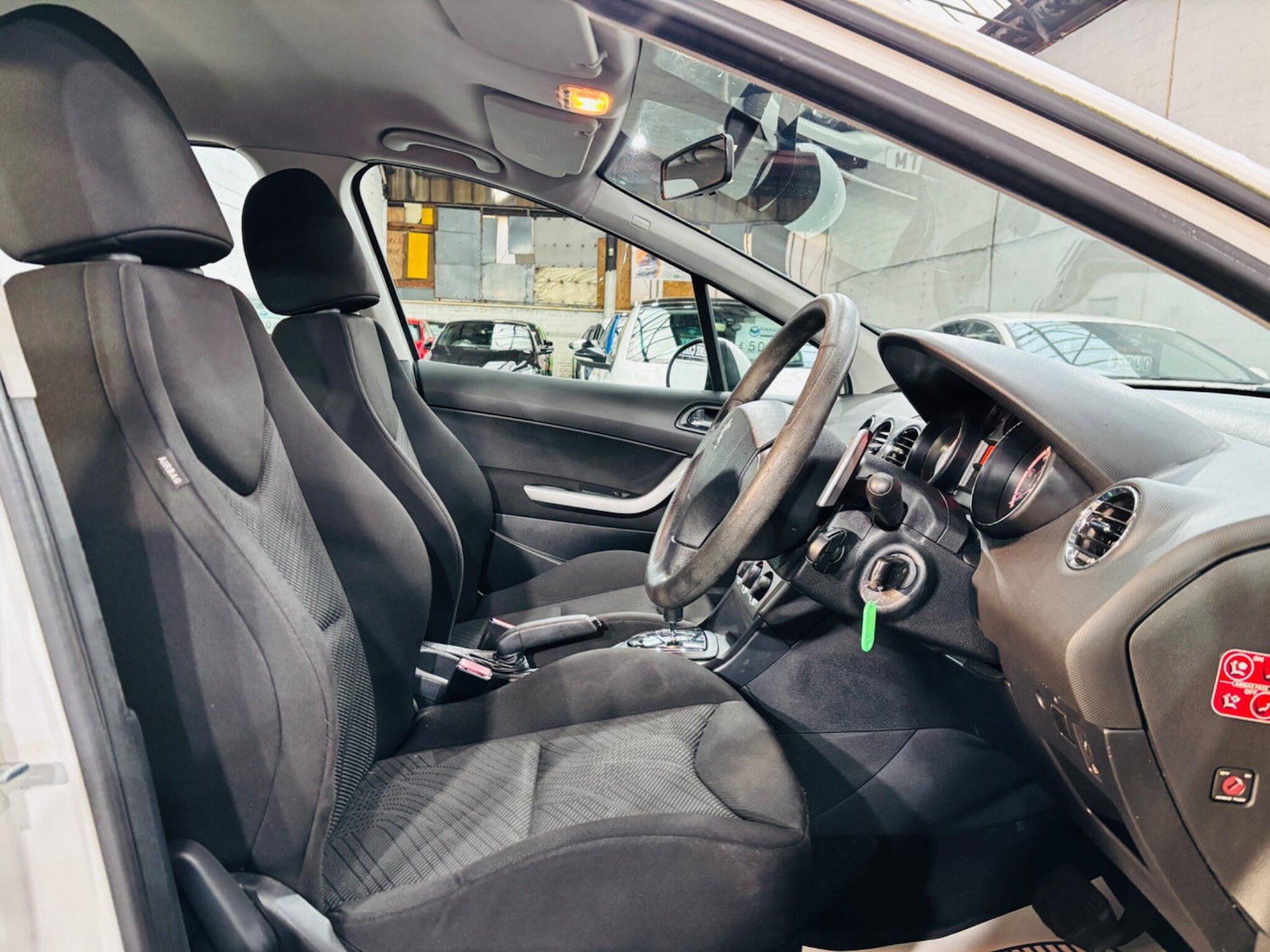 Used Peugeot 308 2010 for sale - 77839643: Photo 13