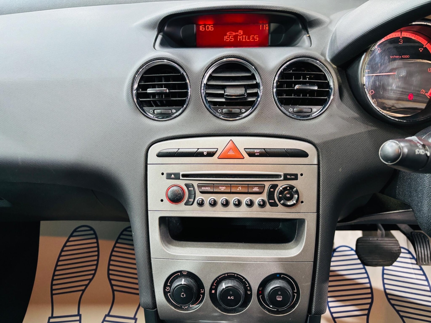 Used Peugeot 308 2010 for sale - 77839643: Photo 18