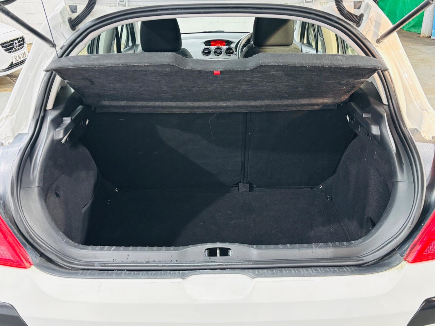 Used Peugeot 308 2010 for sale - 77839643: Photo 24