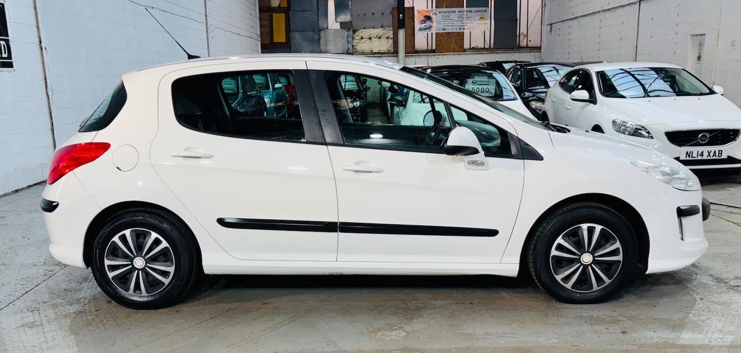 Used Peugeot 308 2010 for sale - 77839643: Photo 8